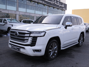 تويوتا  لاند كروزر  في اكس ار توين توربو  2022  اوتوماتيك  88,000 كم  6 سلندر  دفع رباعي  اس يو في  أبيض