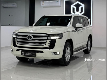 تويوتا  لاند كروزر  جي اكس ار توين توربو  2024  اوتوماتيك  50,000 كم  6 سلندر  دفع رباعي  اس يو في  أبيض  تحت الضمان