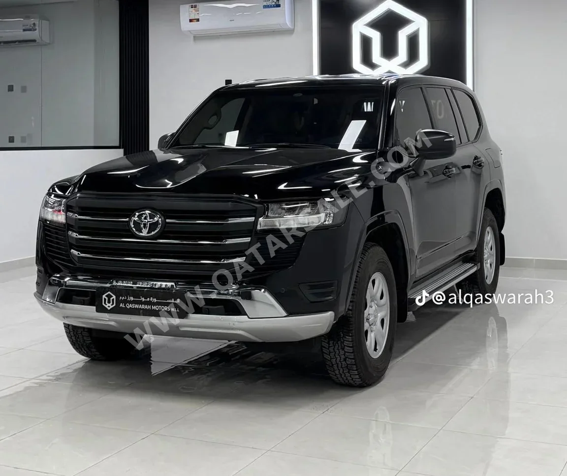 تويوتا لاند كروزر جي اكس 2024 اوتوماتيك 62,000 كم 6 سلندر دفع رباعي اس يو في أسود تحت الضمان
