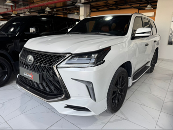 Lexus  LX  570 S Black Edition  2019  Automatic  174,000 Km  8 Cylinder  Four Wheel Drive (4WD)  SUV  White