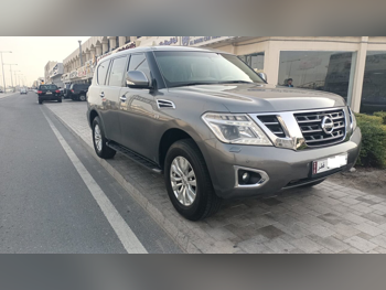 نيسان  باترول  اس اي  2015  اوتوماتيك  210,000 كم  8 سلندر  دفع رباعي  اس يو في  رمادي