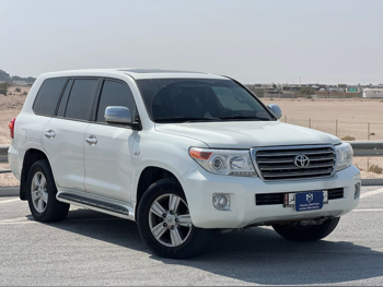 Toyota  Land Cruiser  VXR  2012  Automatic  380,000 Km  8 Cylinder  Four Wheel Drive (4WD)  SUV  White