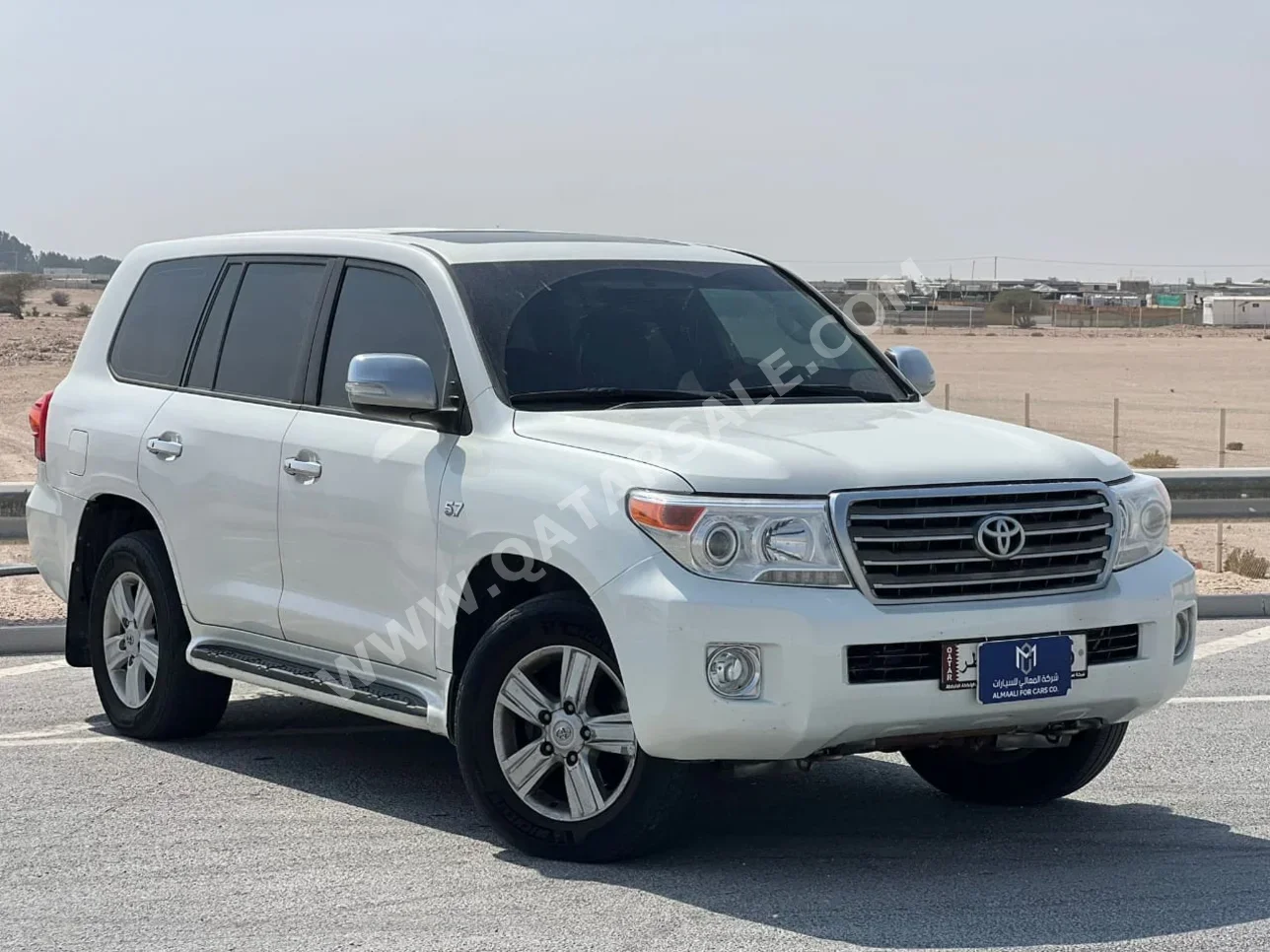 Toyota Land Cruiser VXR 2012 Automatic 380,000 Km 8 Cylinder Four Wheel Drive (4WD) SUV White