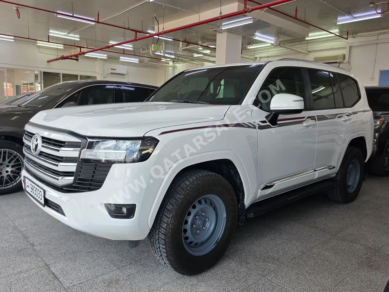 تويوتا  لاند كروزر  جي اكس ار توين توربو  2025  اوتوماتيك  13,000 كم  6 سلندر  دفع رباعي  اس يو في  أبيض  تحت الضمان
