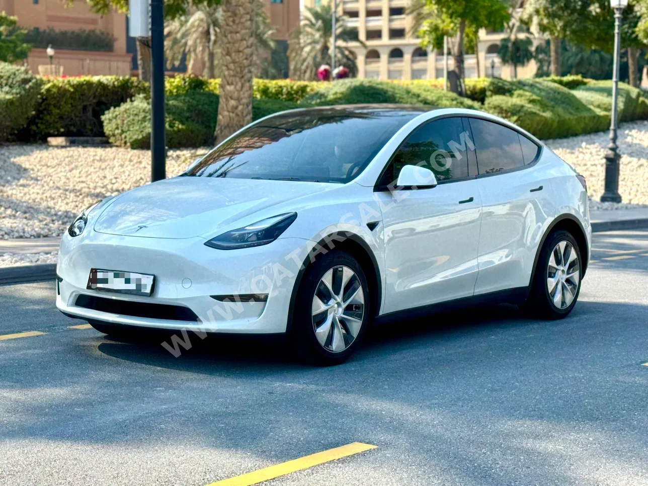 Tesla  Model Y  Long Range  2024  Automatic  36,000 Km  0 Cylinder  All Wheel Drive (AWD)  SUV  White  With Warranty