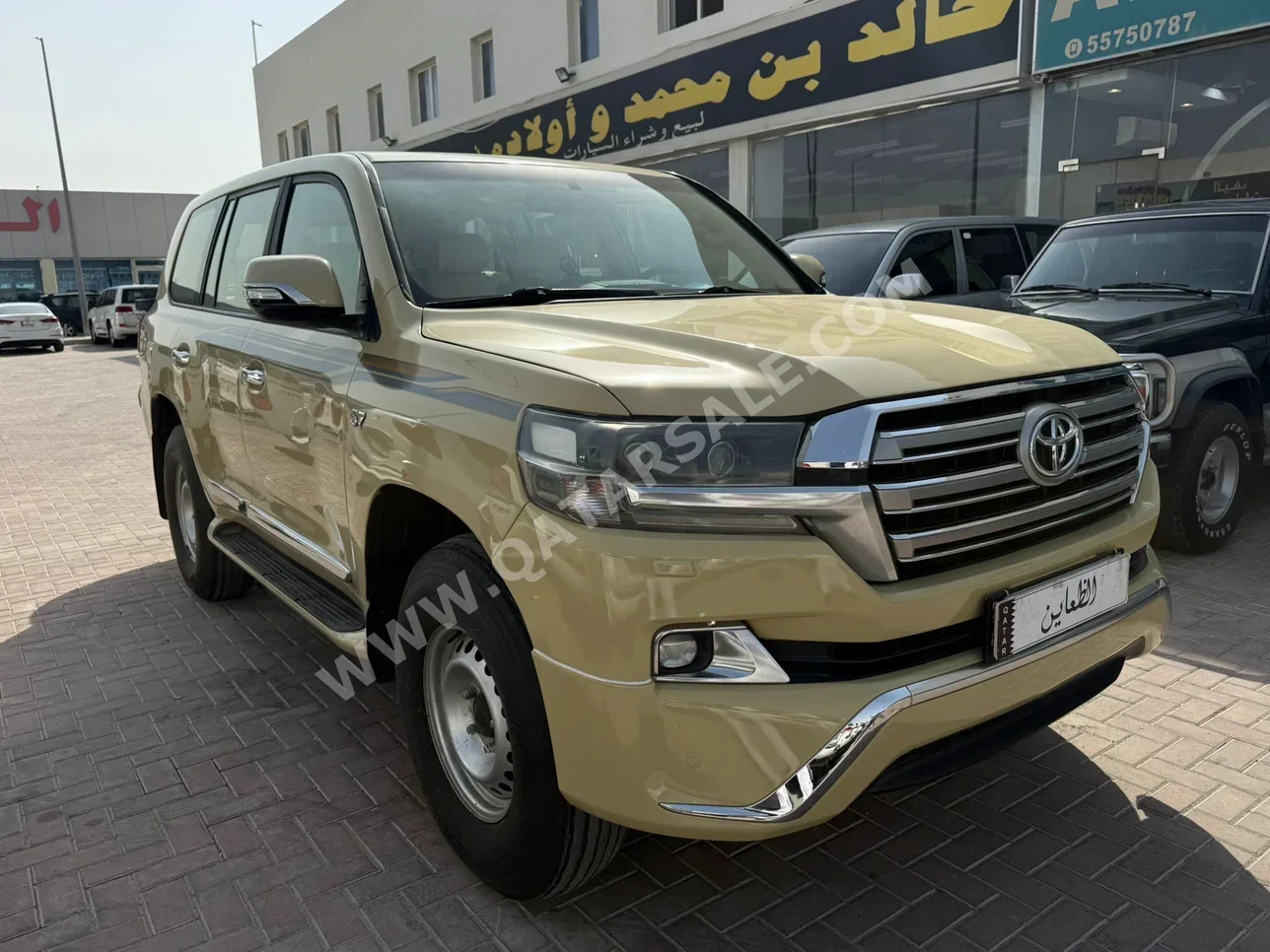 تويوتا  لاند كروزر  في اكس ار  2015  اوتوماتيك  283,000 كم  8 سلندر  دفع رباعي  اس يو في  بيج