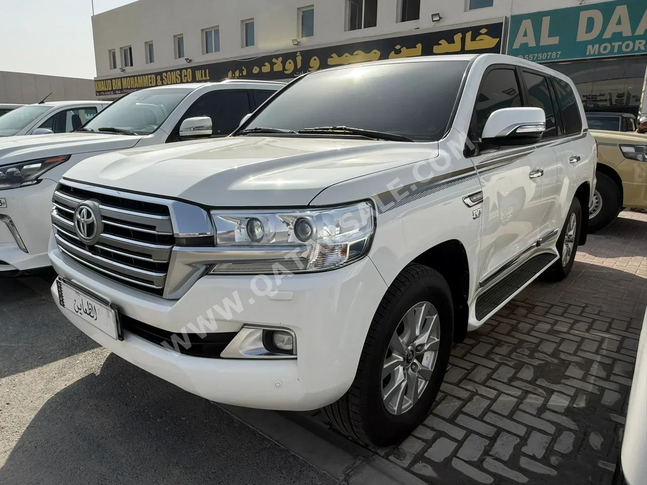 Toyota Land Cruiser VXR 2020 Automatic 240,000 Km 8 Cylinder Four Wheel Drive (4WD) SUV White