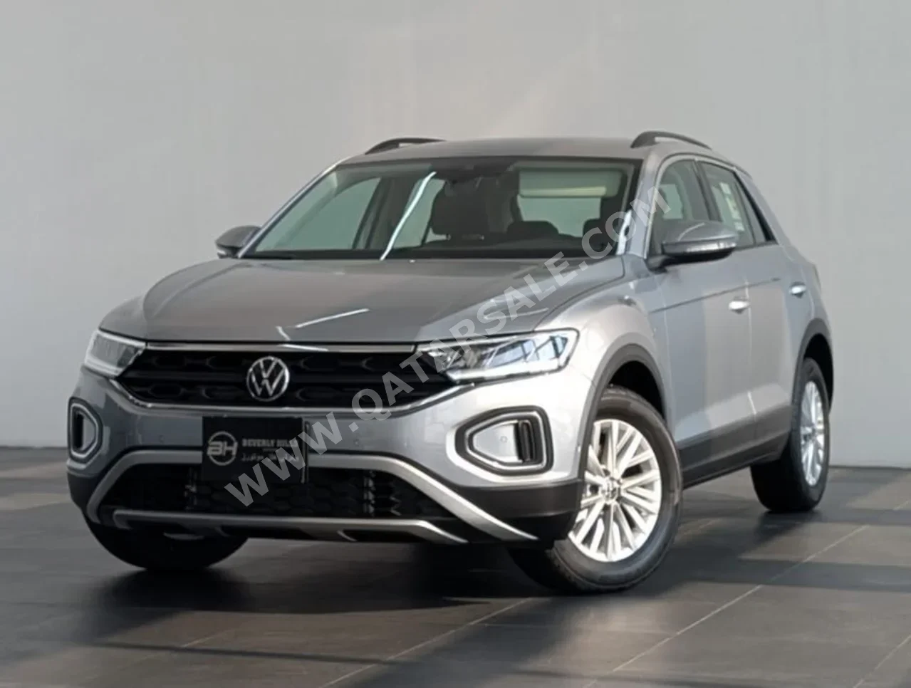 Volkswagen  T-Roc  Style  2025  Automatic  520 Km  4 Cylinder  Front Wheel Drive (FWD)  Hatchback  Silver  With Warranty