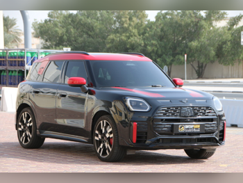 Mini  Cooper  CountryMan  2025  Automatic  16,800 Km  4 Cylinder  Rear Wheel Drive (RWD)  Hatchback  Black and Red  With Warranty