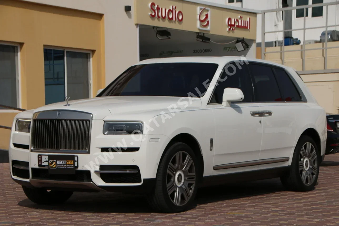 Rolls-Royce  Cullinan  2022  Automatic  23,000 Km  12 Cylinder  Four Wheel Drive (4WD)  SUV  White  With Warranty
