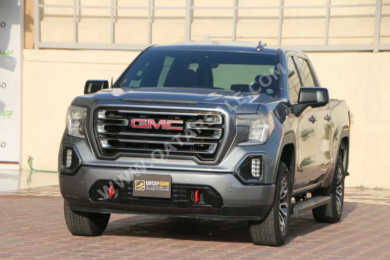 GMC  Sierra  AT4  2020  Automatic  108,000 Km  8 Cylinder  Four Wheel Drive (4WD)  Pick Up  Gray