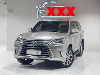 لكزس  ال اكس  570  2017  اوتوماتيك  136,000 كم  8 سلندر  دفع رباعي  اس يو في  رمادي