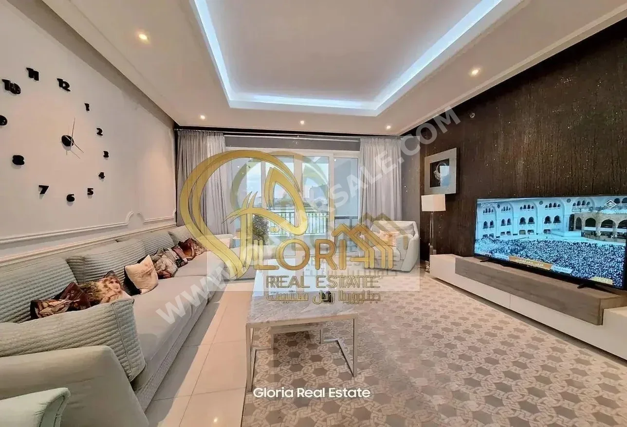 Townhouse  - Fully Furnished  - Doha  - The Pearl  - 2 Bedrooms