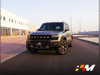 جيتور  تي 2  لكجري  2025  اوتوماتيك  15,000 كم  4 سلندر  دفع رباعي  اس يو في  رمادي  تحت الضمان