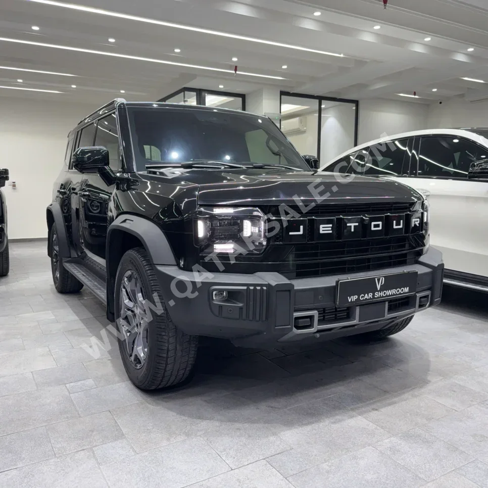 Jetour T2 Luxury 2025 Automatic 61,000 Km 4 Cylinder Four Wheel Drive (4WD) SUV Black With Warranty