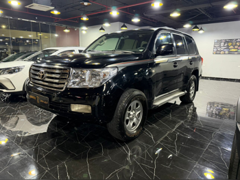 تويوتا  لاند كروزر  جي  2011  اوتوماتيك  327,000 كم  6 سلندر  دفع رباعي  اس يو في  أسود