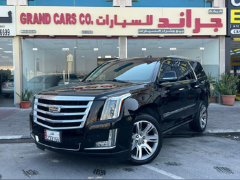 كاديلاك  اسكيليد  2016  اوتوماتيك  168,000 كم  8 سلندر  دفع رباعي  اس يو في  أسود