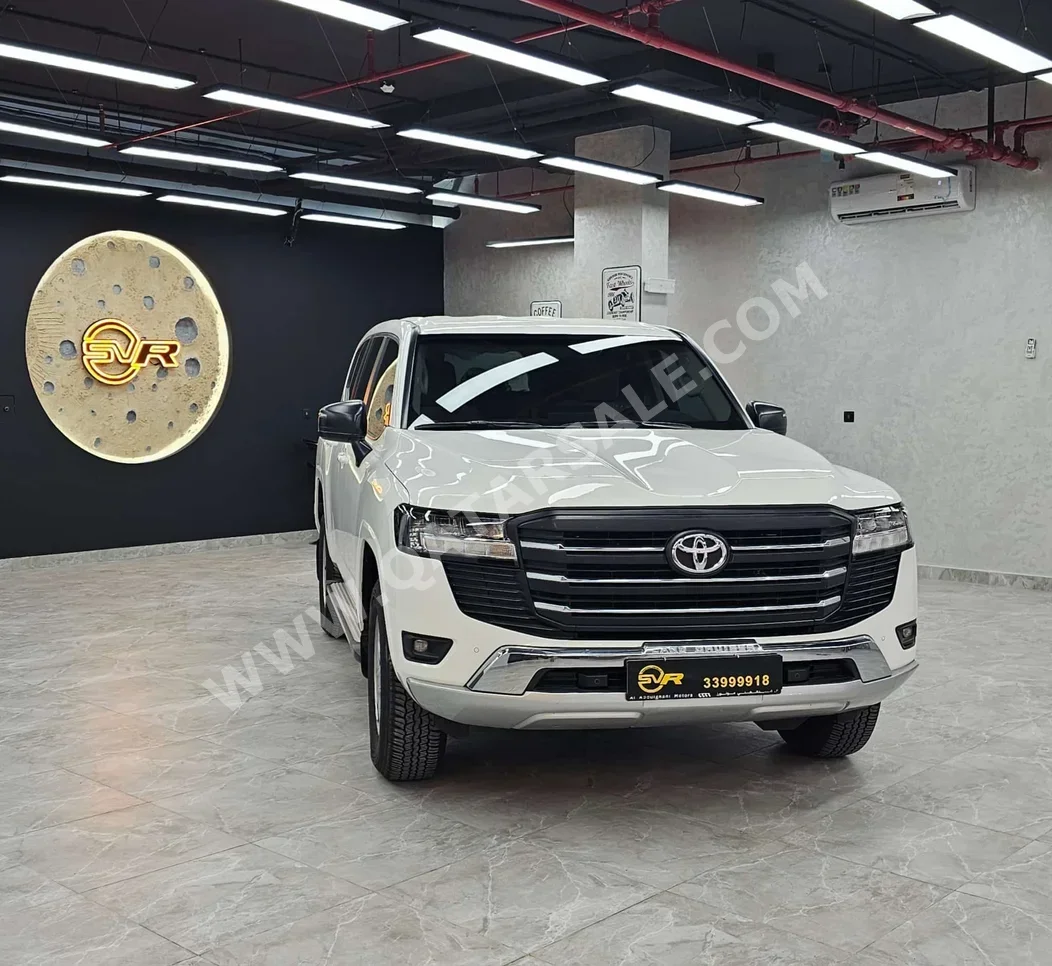 Toyota  Land Cruiser  GX  2025  Automatic  12,000 Km  6 Cylinder  Four Wheel Drive (4WD)  SUV  White