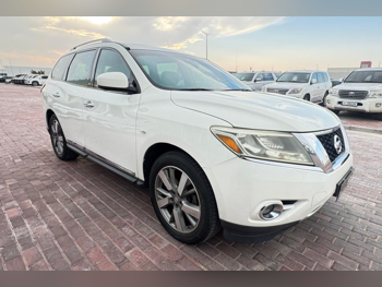 نيسان  باثفايندر  أس ال  2013  اوتوماتيك  128,000 كم  4 سلندر  دفع خلفي  اس يو في  أبيض