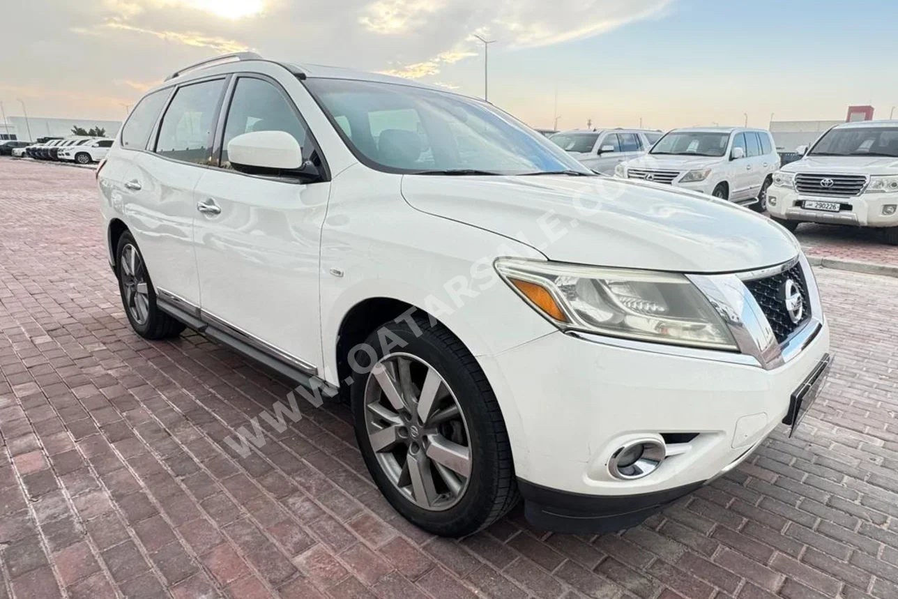 Nissan  Pathfinder  SL  2013  Automatic  128,000 Km  4 Cylinder  Rear Wheel Drive (RWD)  SUV  White