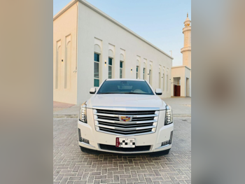 Cadillac  Escalade  2020  Automatic  5,000 Km  8 Cylinder  Four Wheel Drive (4WD)  SUV  White