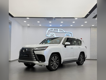 لكزس  ال اكس  600 لكجري  2024  اوتوماتيك  56,000 كم  6 سلندر  دفع رباعي  اس يو في  أبيض  تحت الضمان