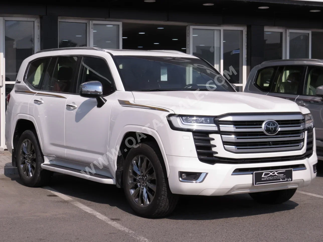 Toyota  Land Cruiser  VXR Twin Turbo  2022  Automatic  40,000 Km  6 Cylinder  Four Wheel Drive (4WD)  SUV  White  With Warranty