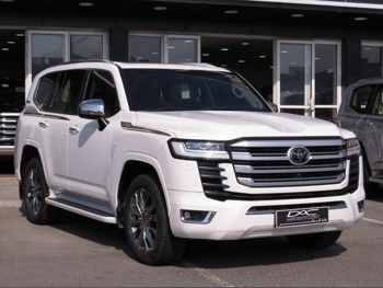 Toyota  Land Cruiser  VXR Twin Turbo  2022  Automatic  25,000 Km  6 Cylinder  Four Wheel Drive (4WD)  SUV  White  With Warranty