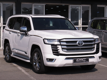 Toyota  Land Cruiser  VX Twin Turbo  2023  Automatic  48,000 Km  6 Cylinder  Four Wheel Drive (4WD)  SUV  White  With Warranty