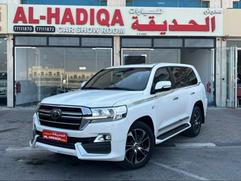 تويوتا  لاند كروزر  في اكس ار - غراند تورينغ اس  2020  اوتوماتيك  104,000 كم  8 سلندر  دفع رباعي  اس يو في  أبيض