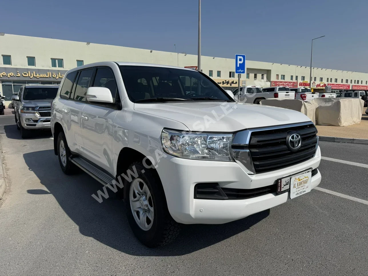 Toyota  Land Cruiser  GX  2020  Automatic  193,000 Km  6 Cylinder  Four Wheel Drive (4WD)  SUV  White