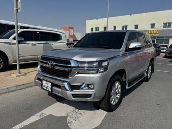 Toyota  Land Cruiser  GXR  2021  Automatic  50,000 Km  8 Cylinder  Four Wheel Drive (4WD)  SUV  Silver