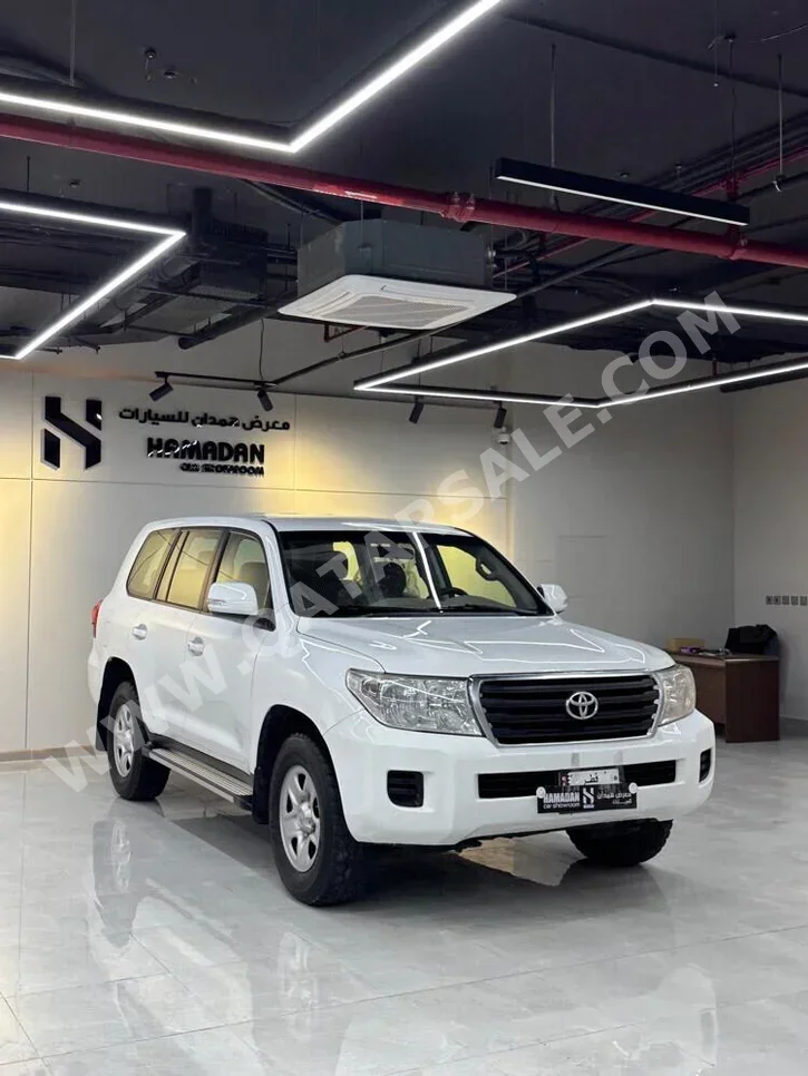 Toyota  Land Cruiser  G  2013  Automatic  238,000 Km  6 Cylinder  Four Wheel Drive (4WD)  SUV  White