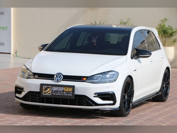 فوكس واغن  غولف  R  2019  اوتوماتيك  74,000 كم  4 سلندر  دفع كلي مستمر  هاتشباك  أبيض