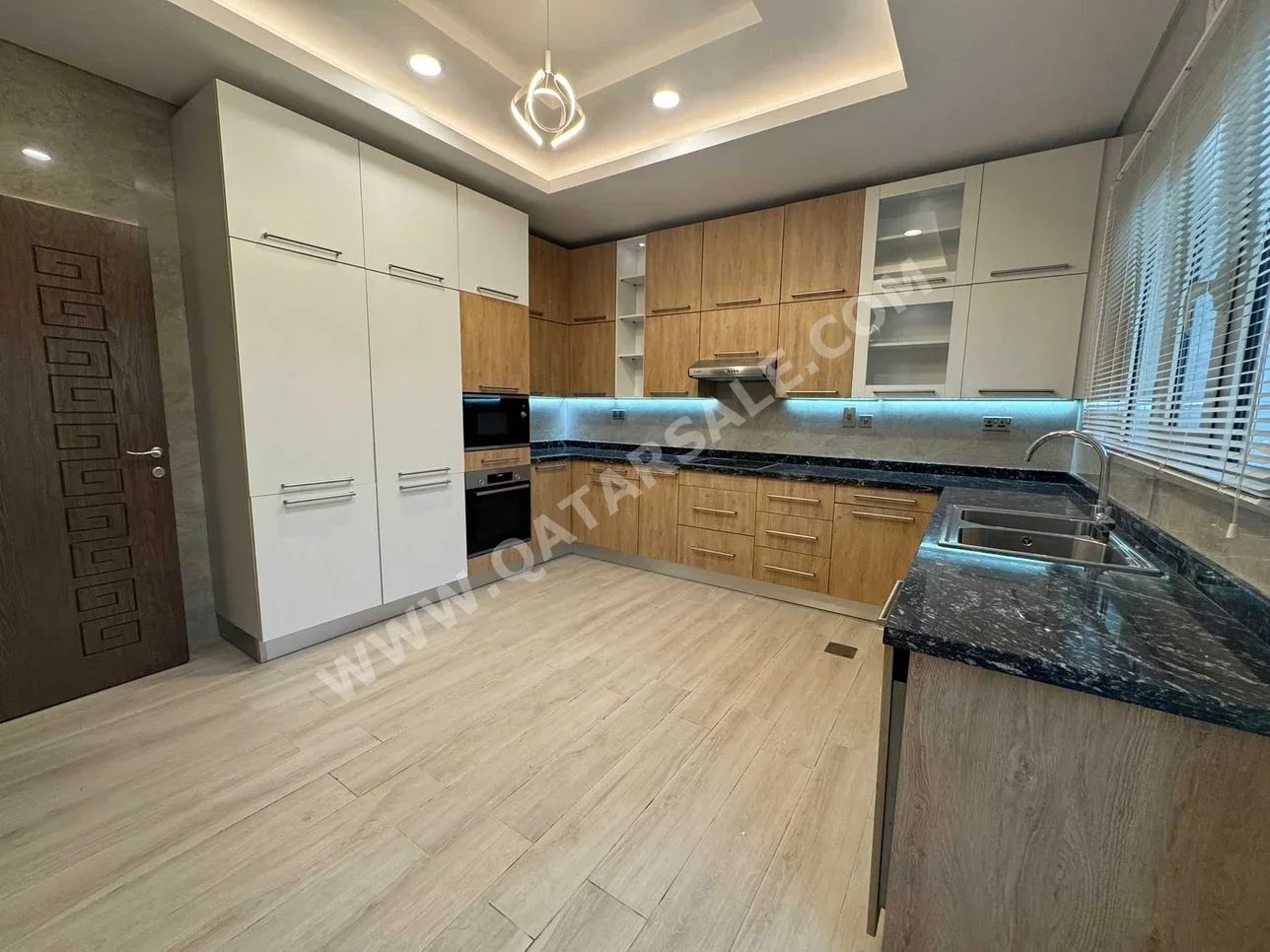 مُجَمَّع  - مفروشة بالكامل  - الدوحة  - نعيجة  - 4 غرف نوم