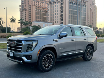 جي ام سي  يوكون  اليفيشن  2025  اوتوماتيك  5,000 كم  8 سلندر  دفع رباعي  اس يو في  رمادي  تحت الضمان