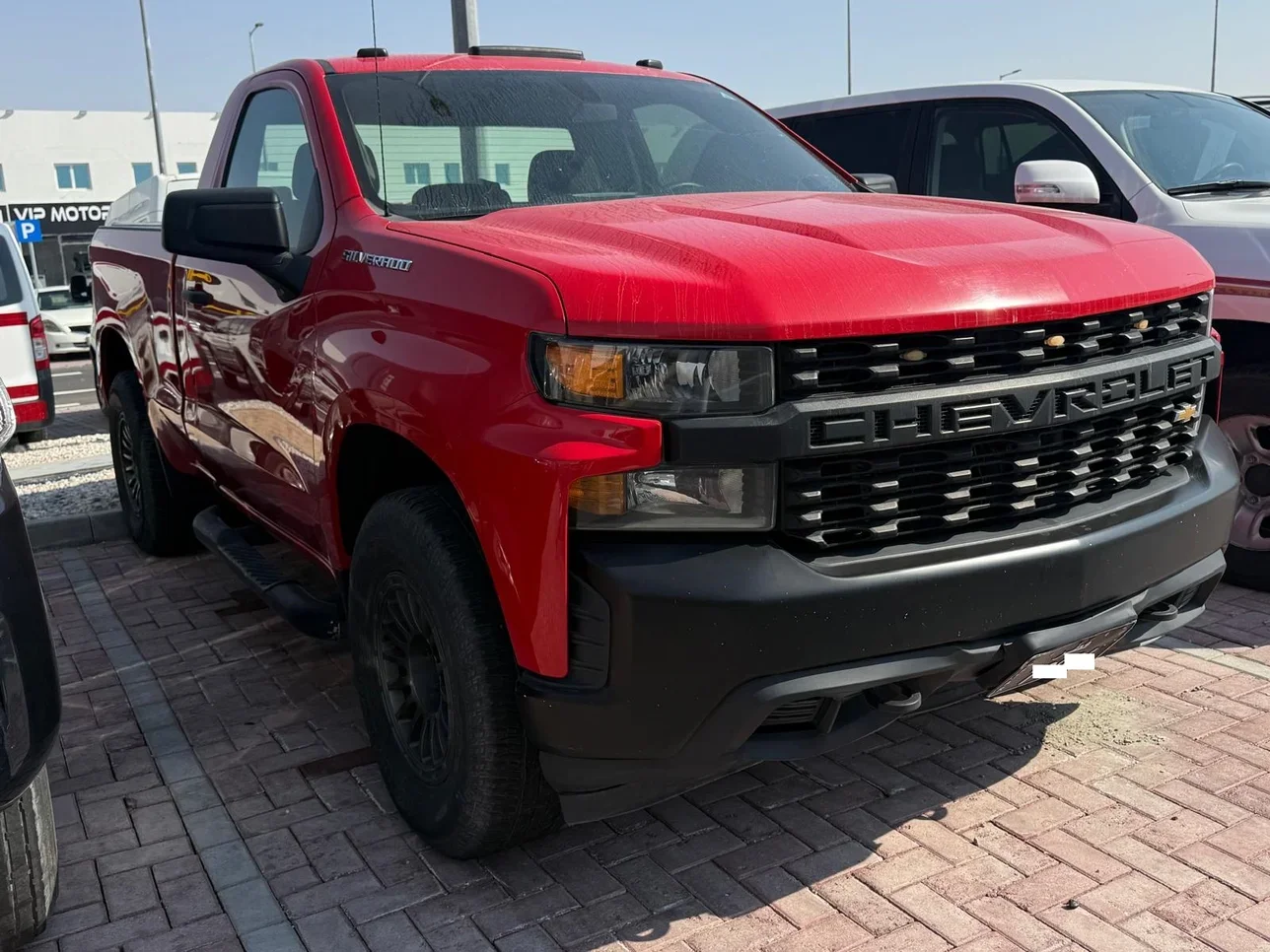Chevrolet  Silverado  2021  Automatic  129,000 Km  8 Cylinder  Four Wheel Drive (4WD)  Pick Up  Red