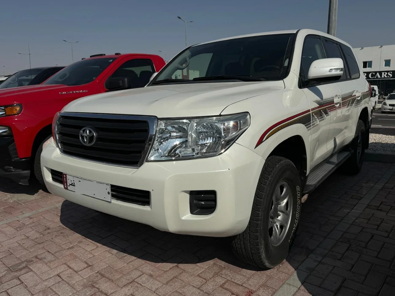 Toyota  Land Cruiser  G  2013  Automatic  332,000 Km  6 Cylinder  Four Wheel Drive (4WD)  SUV  White