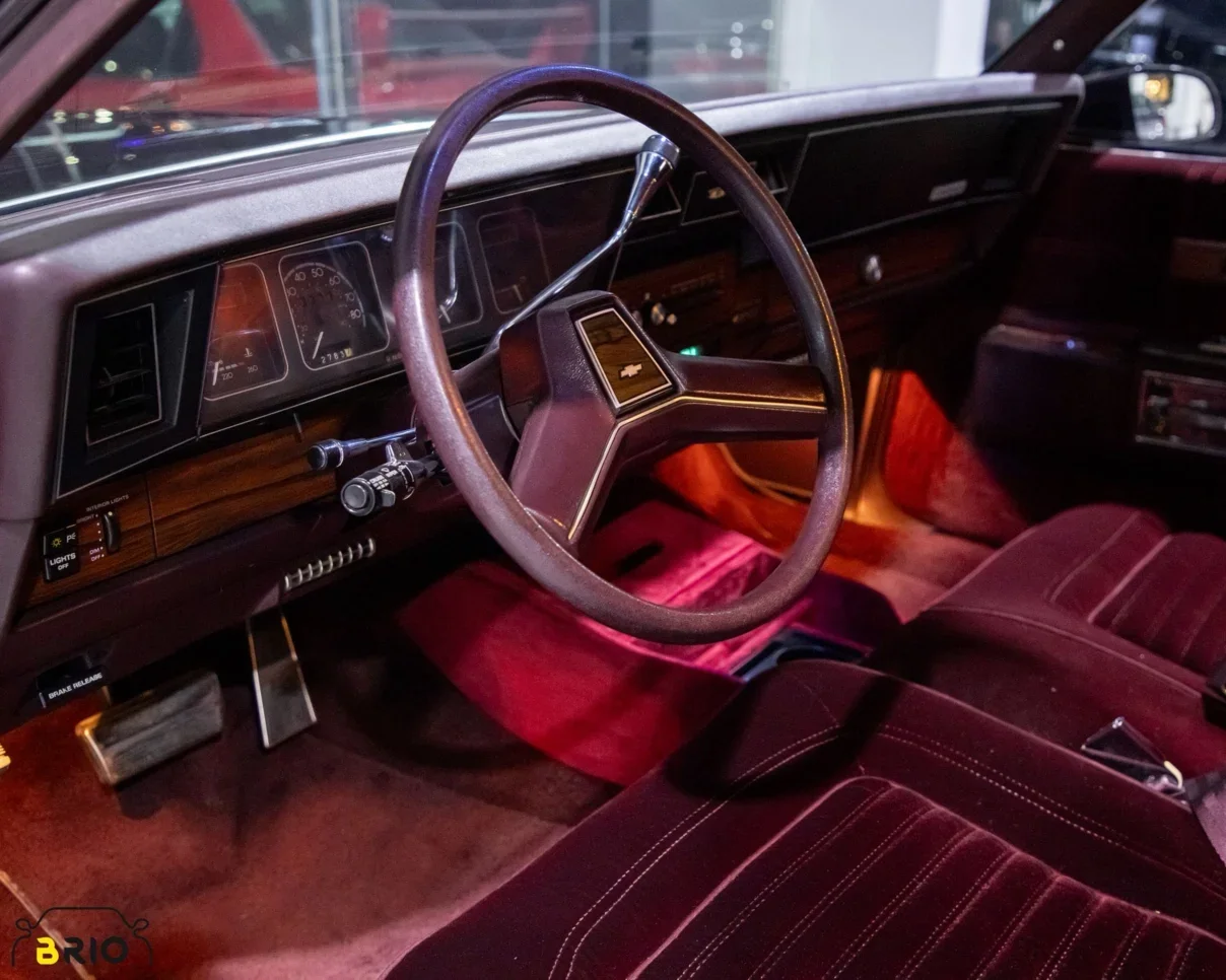 Chevrolet  Caprice  Royal  1987  Automatic  19,000 Km  8 Cylinder  Rear Wheel Drive (RWD)  Sedan  Maroon