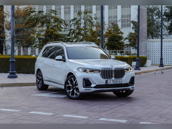 بي ام دبليو  الفئة - اكس  اكس7 40 اي  2020  اوتوماتيك  74,000 كم  6 سلندر  دفع رباعي  اس يو في  أبيض