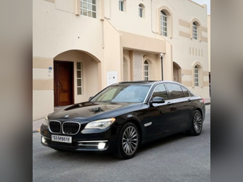 بي ام دبليو  الفئة - السابعة  730 Li  2014  تبترونك  200,000 كم  6 سلندر  دفع خلفي  سيدان  اسود مطفي