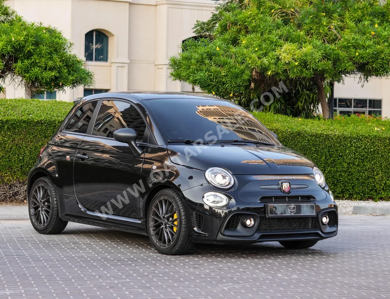فيات  695  ابارث  2024  اوتوماتيك  33,000 كم  4 سلندر  سحب امامي  هاتشباك  أسود  تحت الضمان