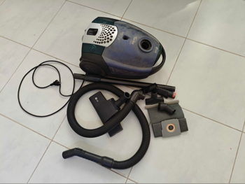 ال جي  أزرق  حقائب الفراغ متضمنة \  مكنسة مستقيمة