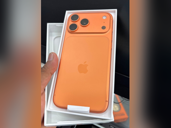 Mobile Phones Apple  - Iphone 17  - Pro Max  - Orange  - 256 GB  - Under Warranty