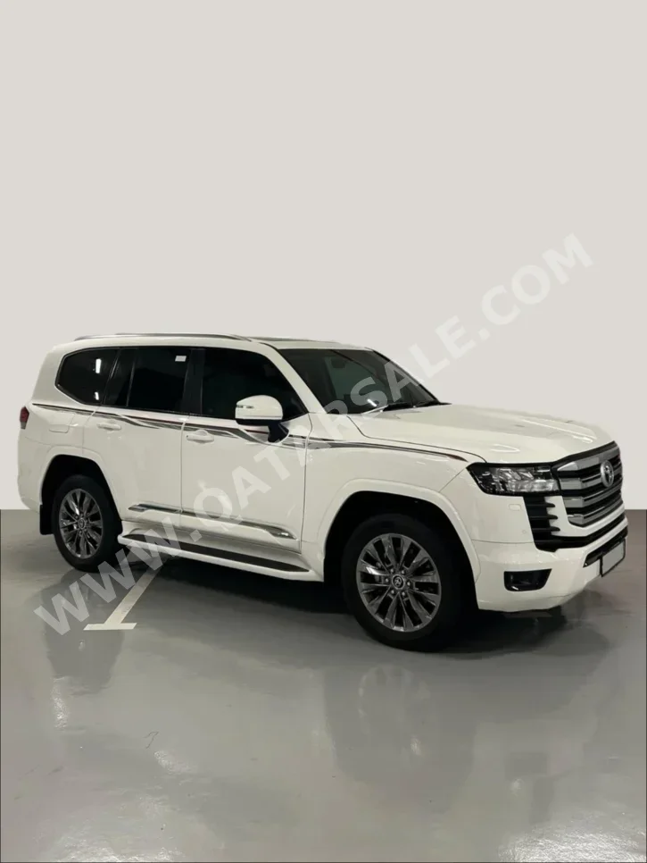 Toyota  Land Cruiser  GXR Twin Turbo  2024  Automatic  56,000 Km  6 Cylinder  Four Wheel Drive (4WD)  SUV  White  With Warranty