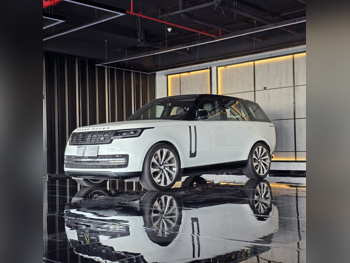 لاند روفر  رنج روفر  فوج اتش اس اي  2022  اوتوماتيك  62,000 كم  8 سلندر  دفع رباعي  اس يو في  أبيض  تحت الضمان