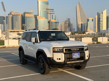 تويوتا  برادو تيربو  إس يو في 4 في 4  أبيض  2026