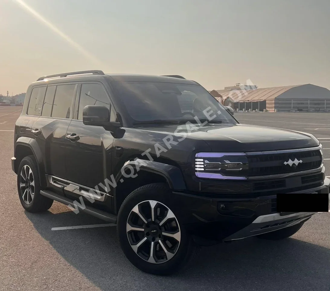 بي واي دي ليوبيرد 5 الترا 5 2025 اوتوماتيك 9,000 كم 4 سلندر دفع رباعي اس يو في أسود تحت الضمان