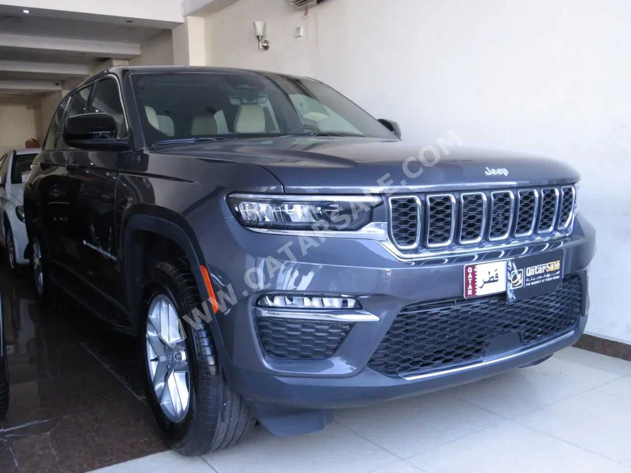 جييب  جراند شيروكي  لاريدو  2025  اوتوماتيك  0 كم  6 سلندر  دفع رباعي  اس يو في  رمادي  تحت الضمان