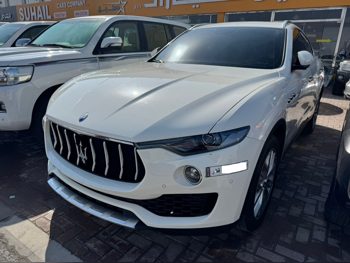 مزاراتي  ليفانت  كيو 4  2020  اوتوماتيك  138,000 كم  6 سلندر  دفع كلي مستمر  اس يو في  أبيض